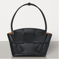 Bottega Veneta Small Arco 33 Bag In Black Grained Calfskin Bottega Veneta Small Arco 33 Bag In Black Grained Calfskin